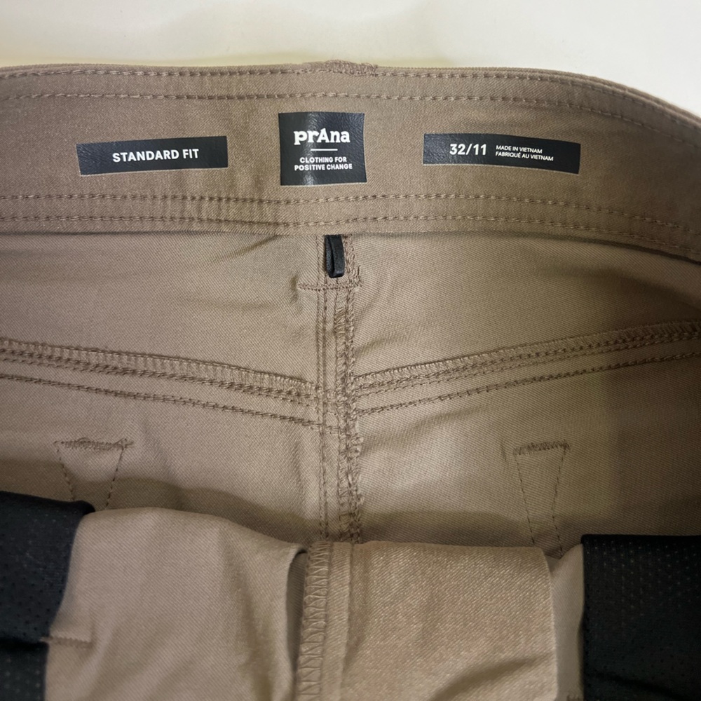 Prana Men's Brown Flat Front Shorts - Size 32 x 11 - Picture 3 of 7